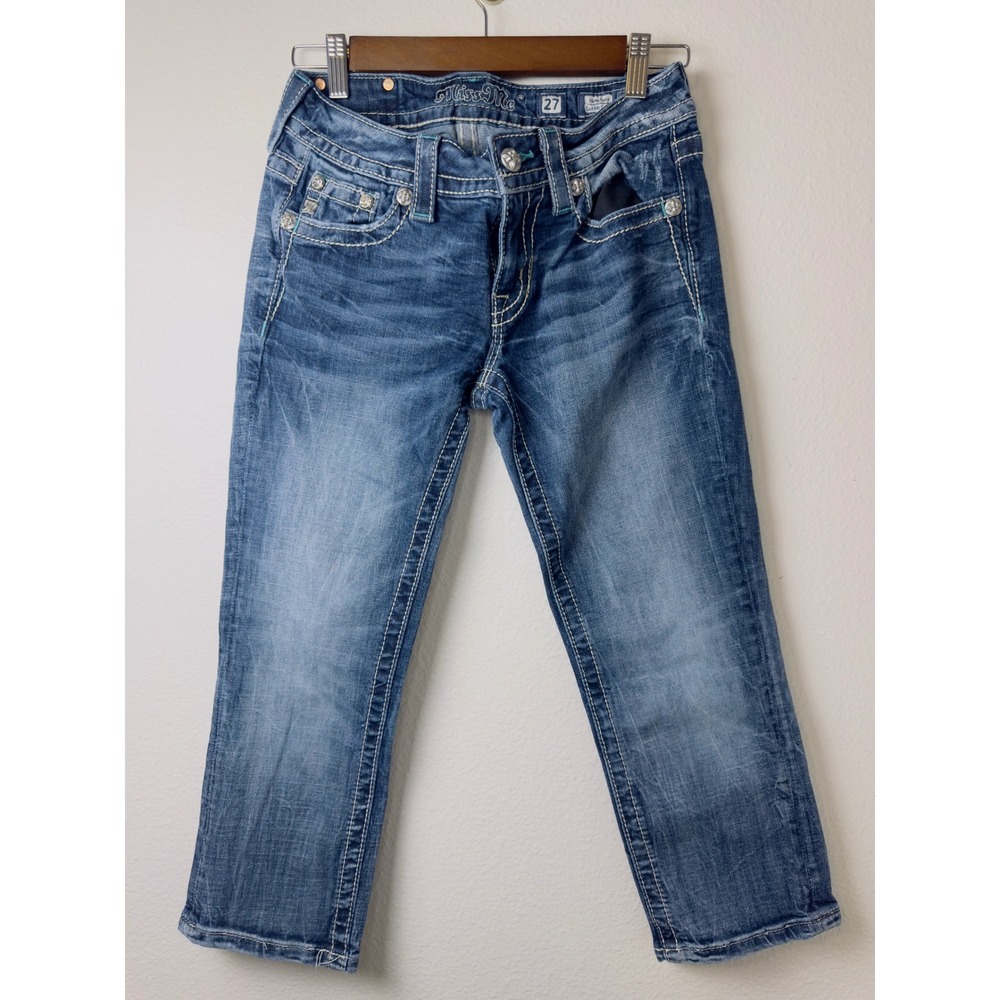 Miss Me Signature Cuffed Capri Jeans Floral Embroidered Blue Denim 27 JY5973P